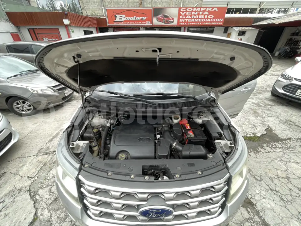 Foto 33 de Ford Explorer XLT