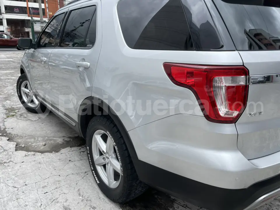 Foto 40 de Ford Explorer XLT
