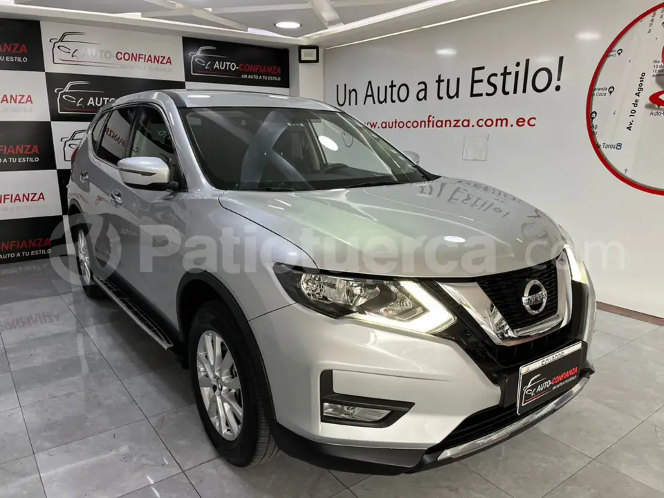 Foto 2 de Nissan XTRAIL SENSE