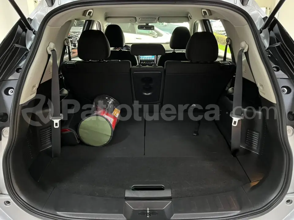 Foto 8 de Nissan XTRAIL SENSE