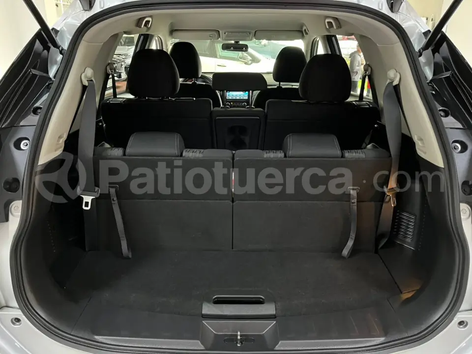 Foto 9 de Nissan XTRAIL SENSE