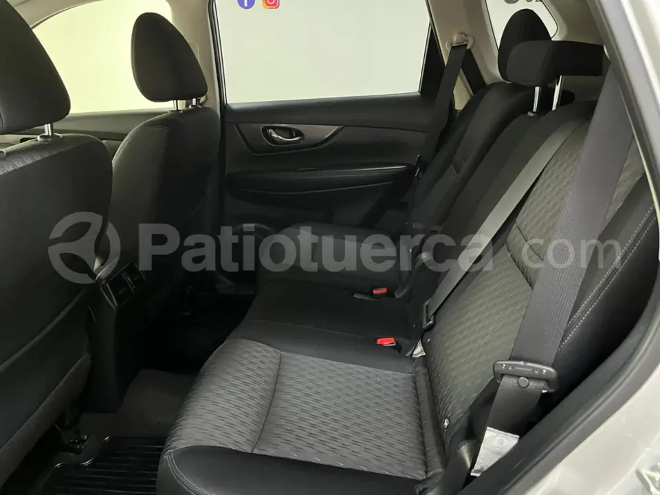 Foto 12 de Nissan XTRAIL SENSE