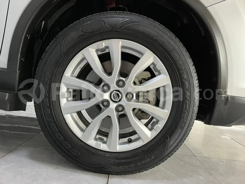 Foto 28 de Nissan XTRAIL SENSE