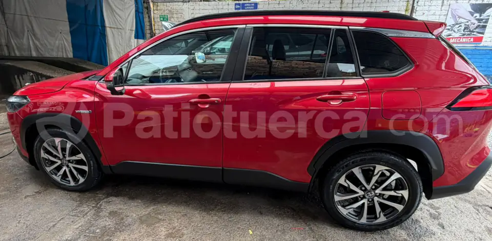 Foto 4 de Toyota Corolla Cross High