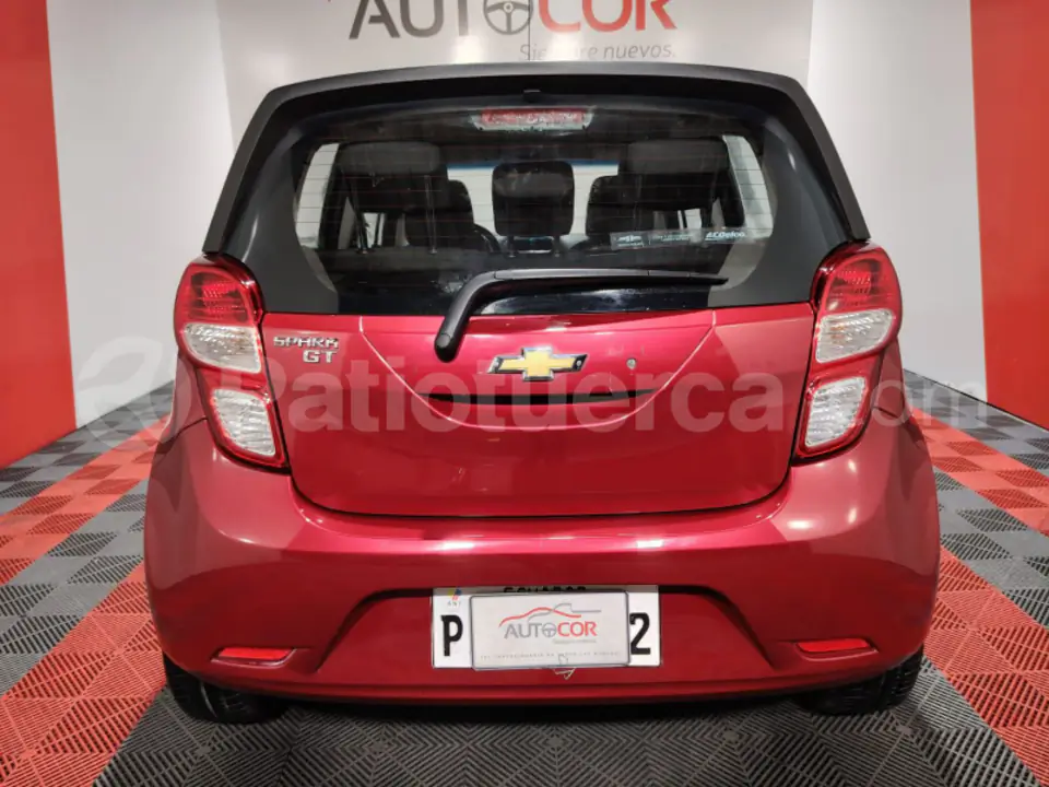 Foto 5 de Chevrolet SPARK GT LS