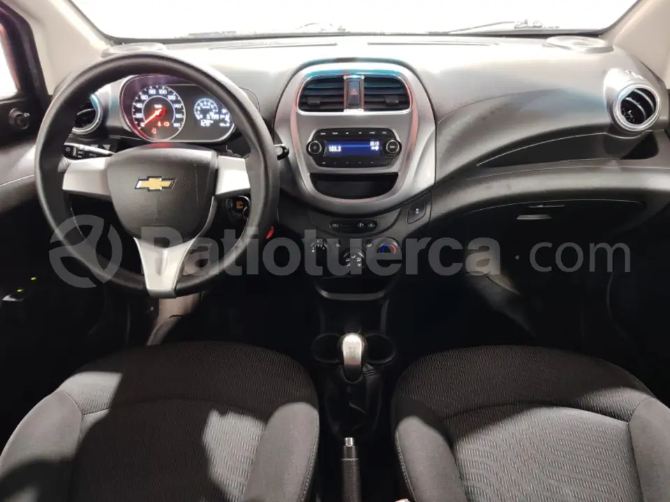 Foto 15 de Chevrolet SPARK GT LS