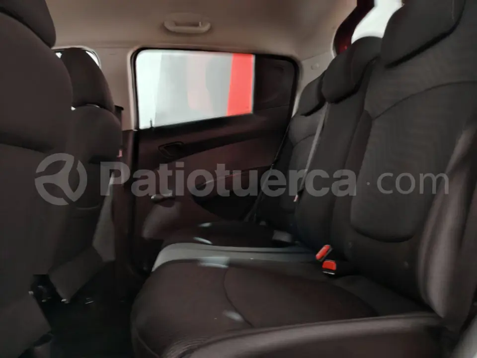 Foto 17 de Chevrolet SPARK GT LS