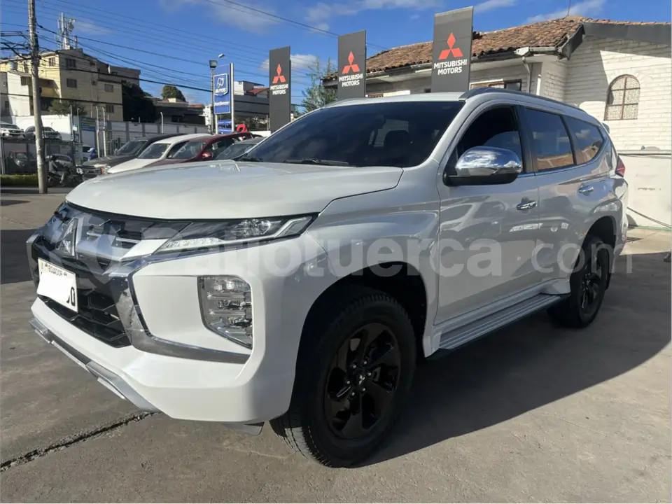 Foto 2 de Mitsubishi Montero Sport Diesel