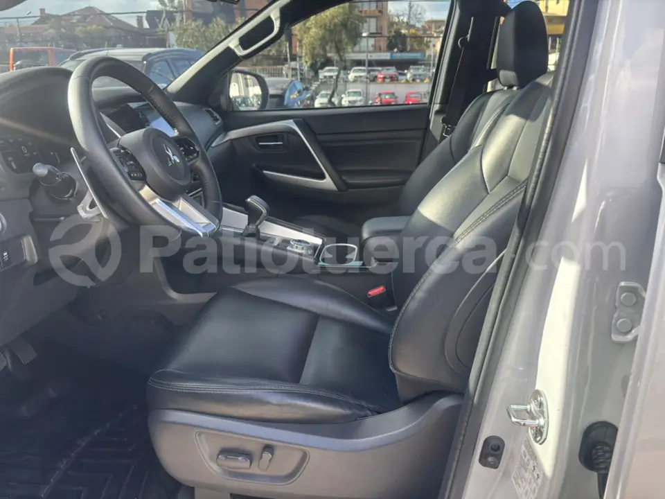 Foto 3 de Mitsubishi Montero Sport Diesel