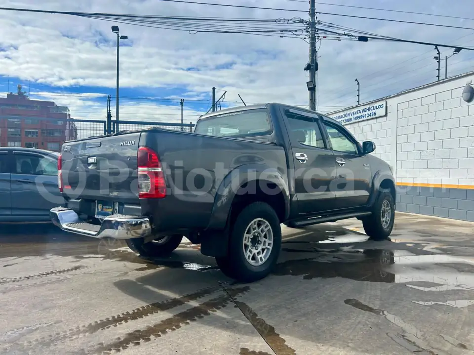 Foto 3 de Toyota Hilux SR AC CD