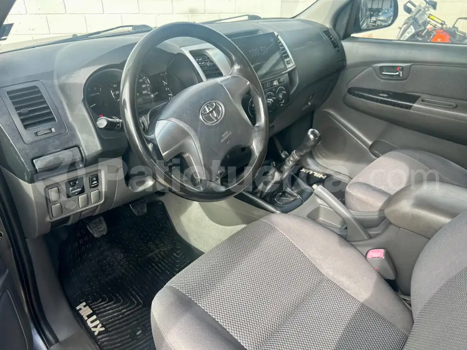 Foto 6 de Toyota Hilux SR AC CD