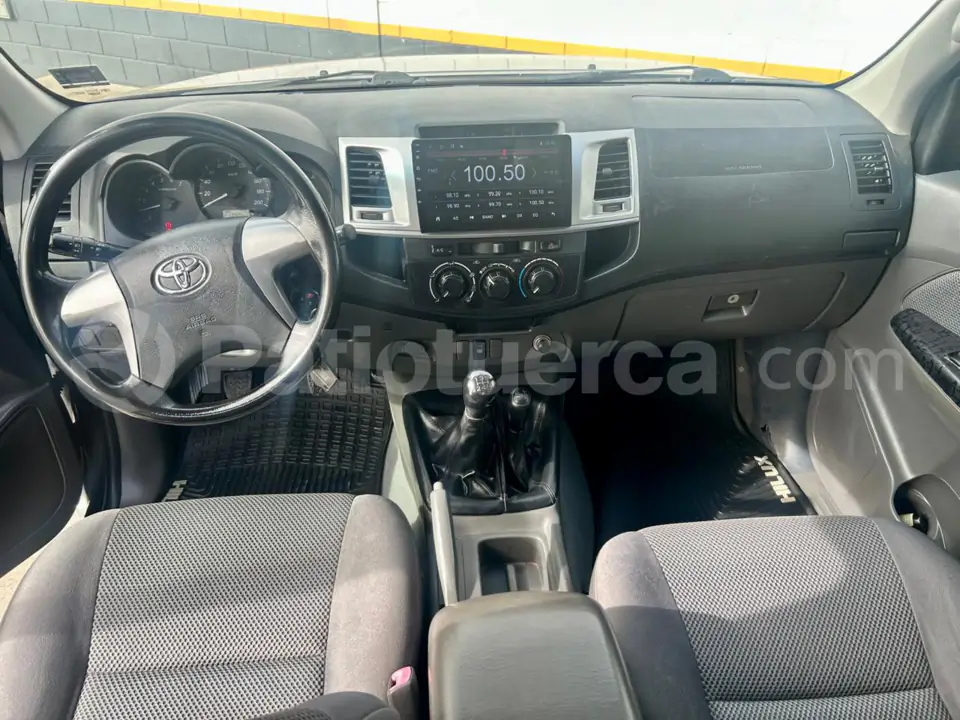 Foto 7 de Toyota Hilux SR AC CD