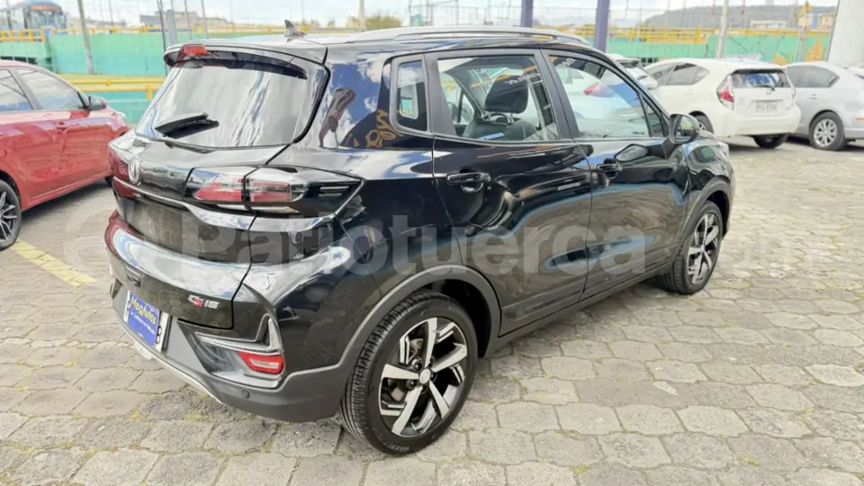 Foto 4 de Changan CS 15