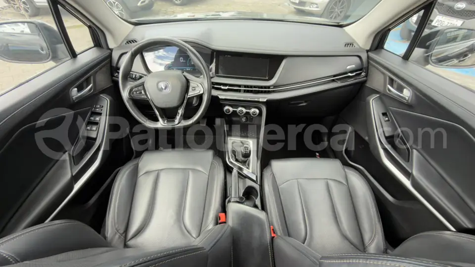 Foto 8 de Changan CS 15