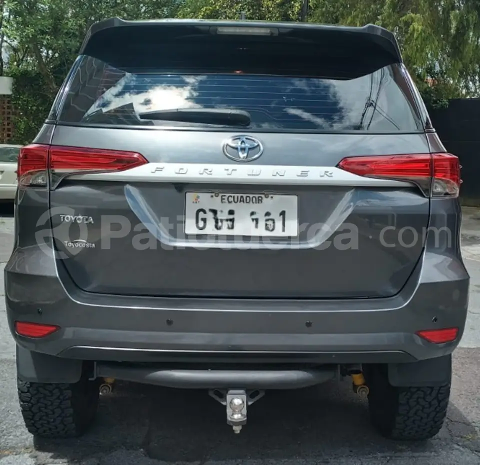 Foto 2 de Toyota Fortuner 2.7