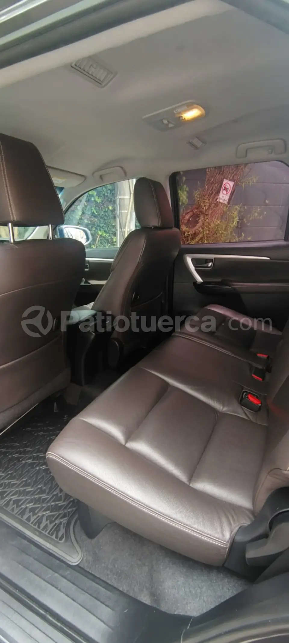 Foto 8 de Toyota Fortuner 2.7