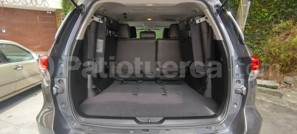 Foto 7 de Toyota Fortuner 2.7