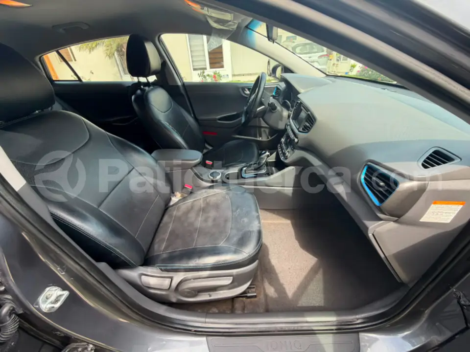Foto 11 de Hyundai Ioniq Hybrid