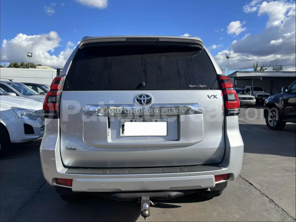 Foto 10 de Toyota Land Cruiser Prado VX