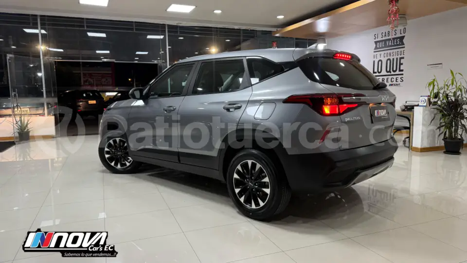 Foto 4 de Kia Seltos LX