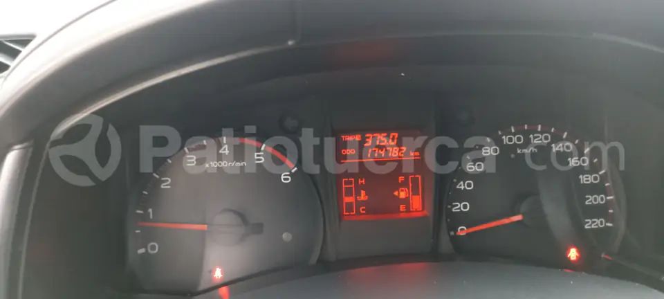 Foto 9 de Chevrolet D-MAX CRDI AC 3.0 CD 4X4 TM DIESEL