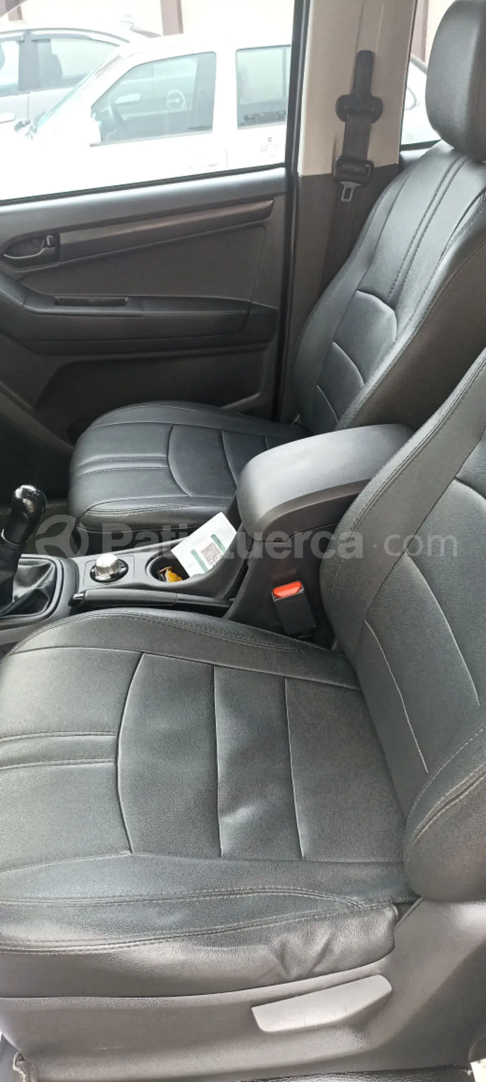 Foto 11 de Chevrolet D-MAX CRDI AC 3.0 CD 4X4 TM DIESEL