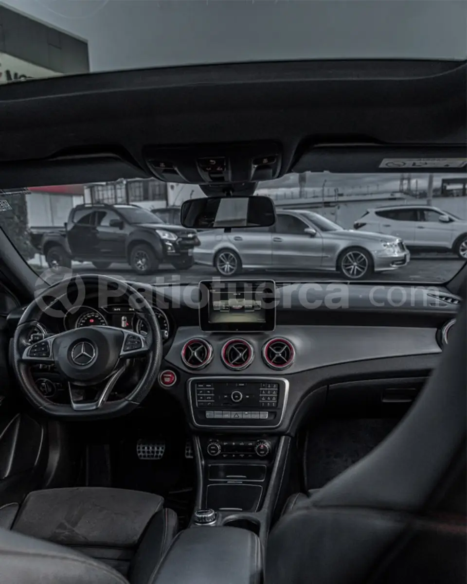 Foto 7 de Mercedes Benz GLA 250 4 MATIC