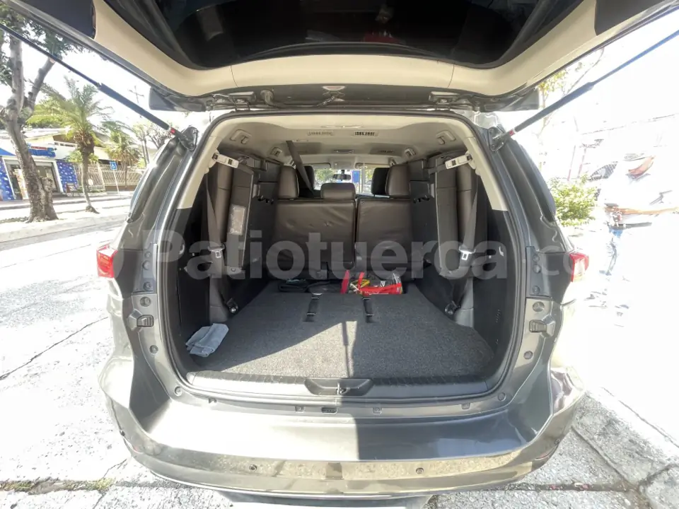 Foto 8 de Toyota Fortuner 2.7