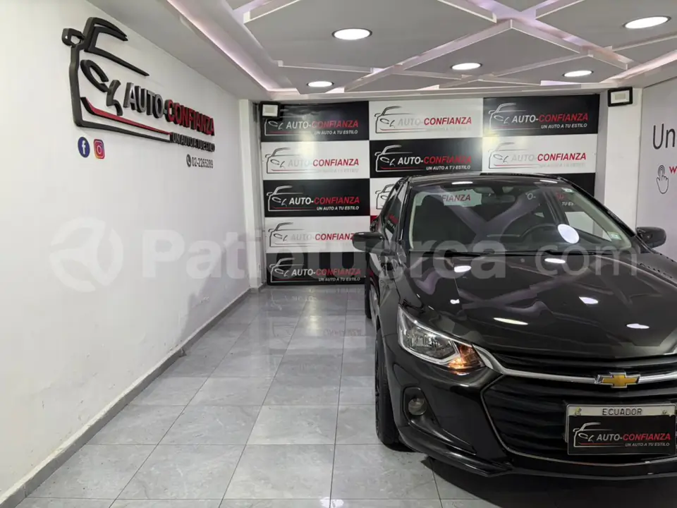 Foto 2 de Chevrolet ONIX LT TURBO