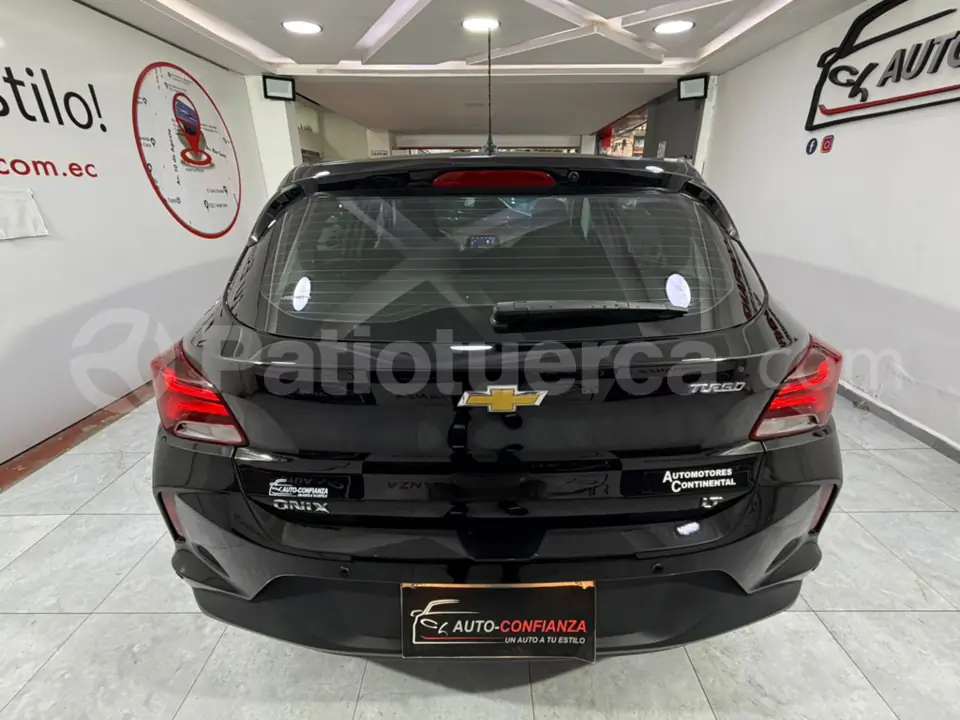 Foto 8 de Chevrolet ONIX LT TURBO