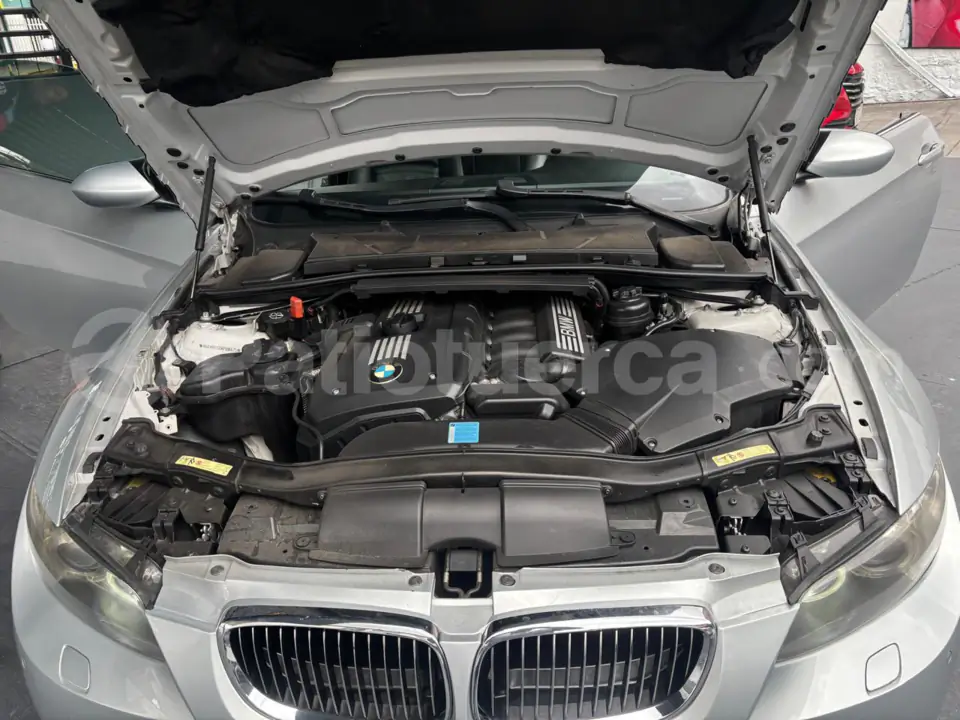 Foto 12 de BMW 330i