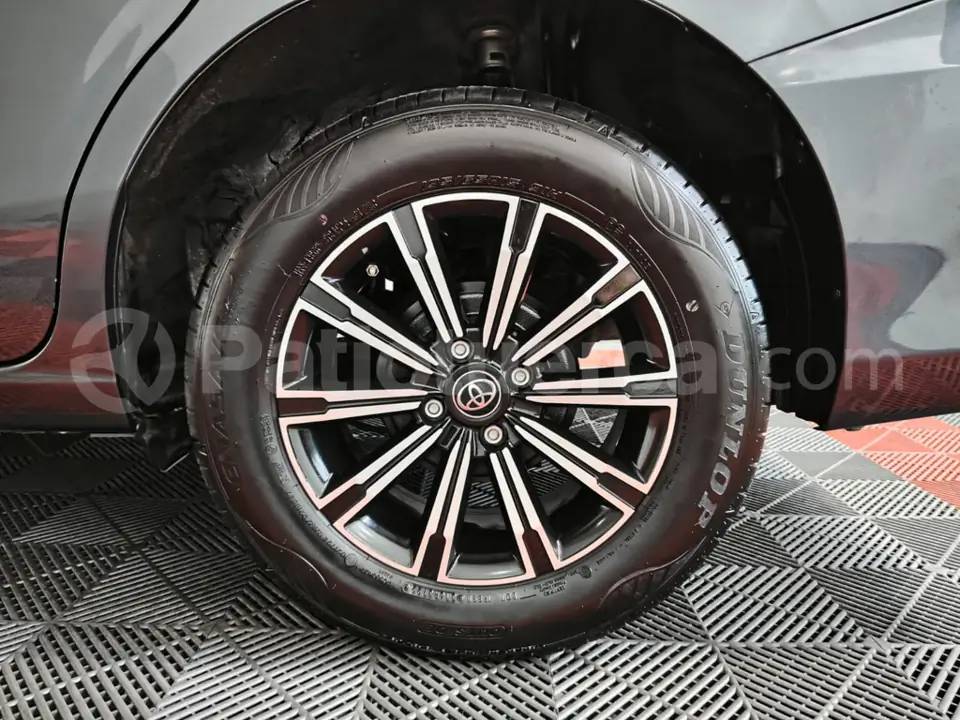 Foto 13 de Toyota Yaris