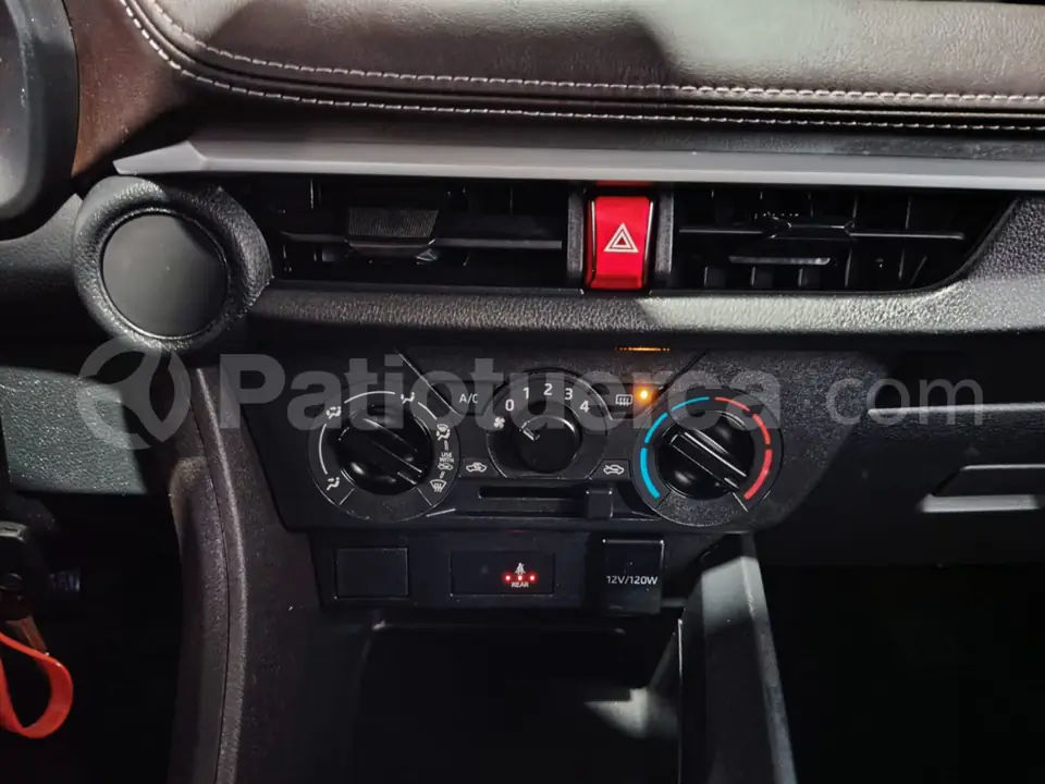 Foto 14 de Toyota Yaris