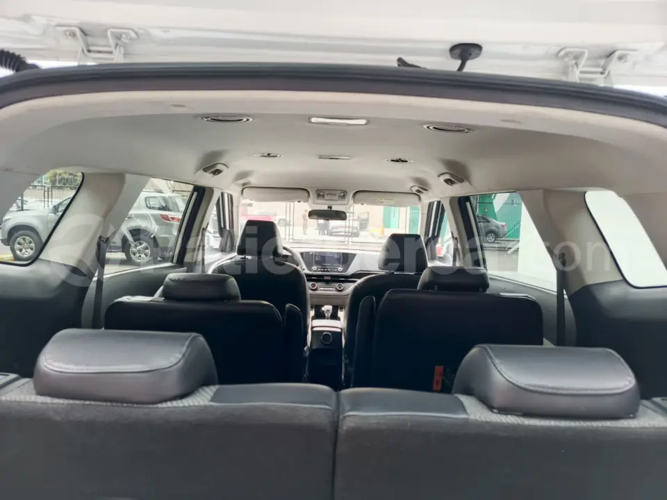 Foto 12 de Kia Carens