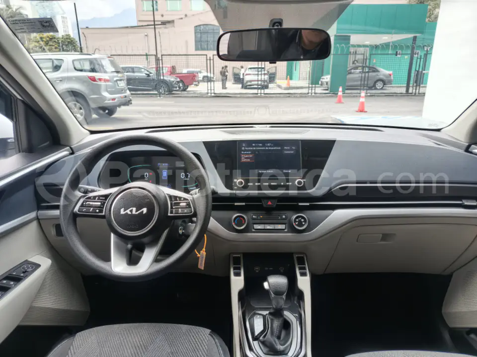 Foto 11 de Kia Carens