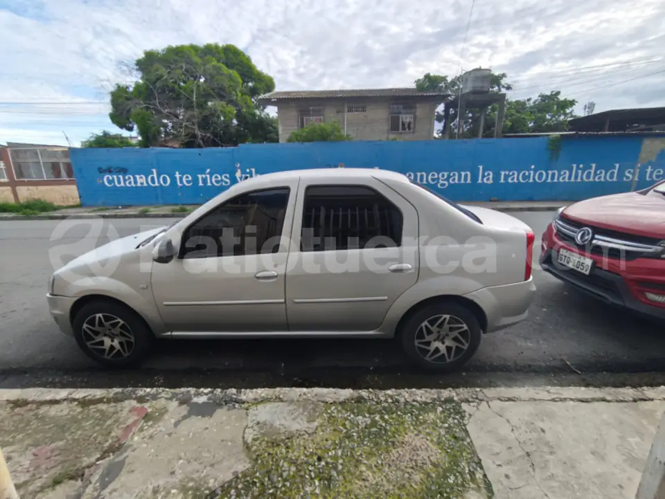 Foto 4 de Renault Logan Dynamique