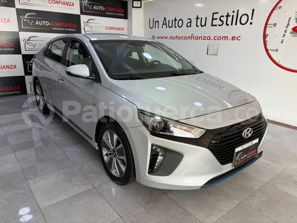 Foto 3 de Hyundai Ioniq Hybrid