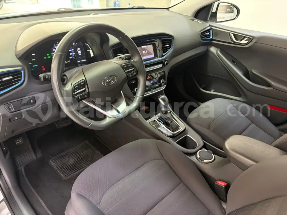 Foto 13 de Hyundai Ioniq Hybrid