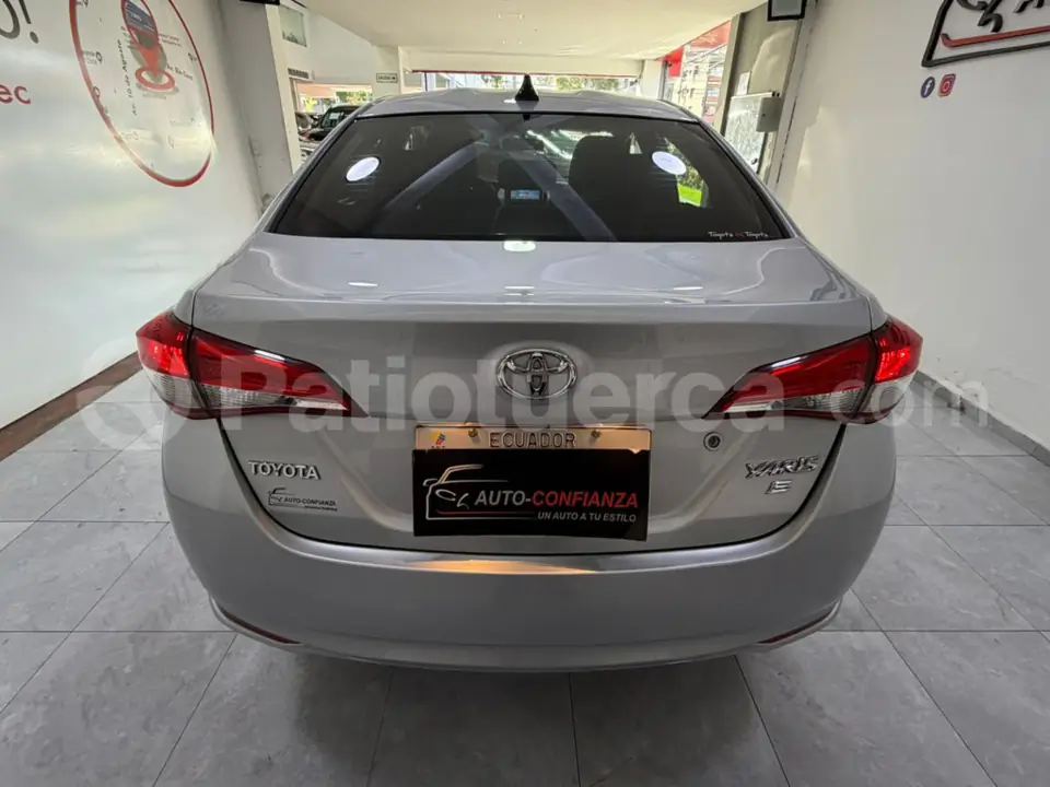 Foto 7 de Toyota Yaris S