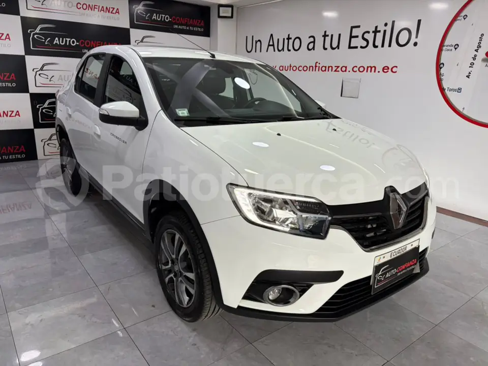 Foto 3 de Renault LOGAN CROSS INTENS