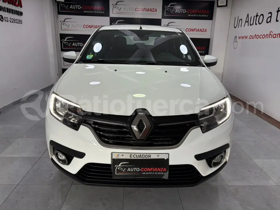 Foto 4 de Renault LOGAN CROSS INTENS