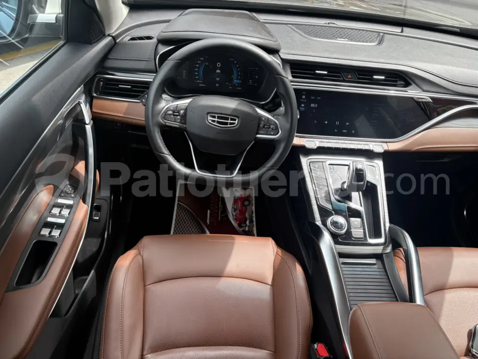 Foto 3 de Geely Azkarra