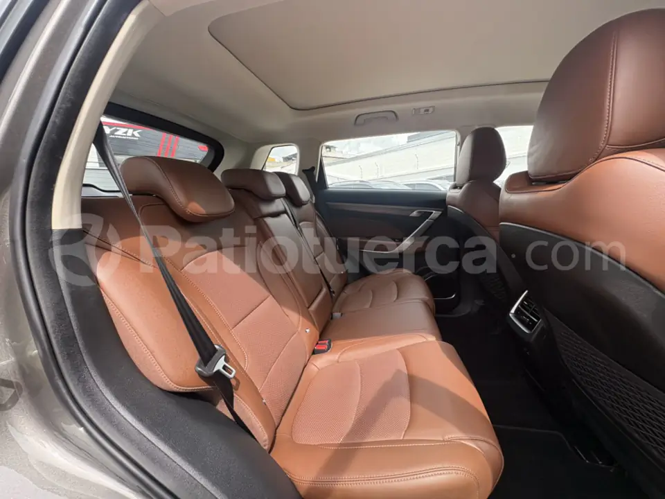 Foto 14 de Geely Azkarra