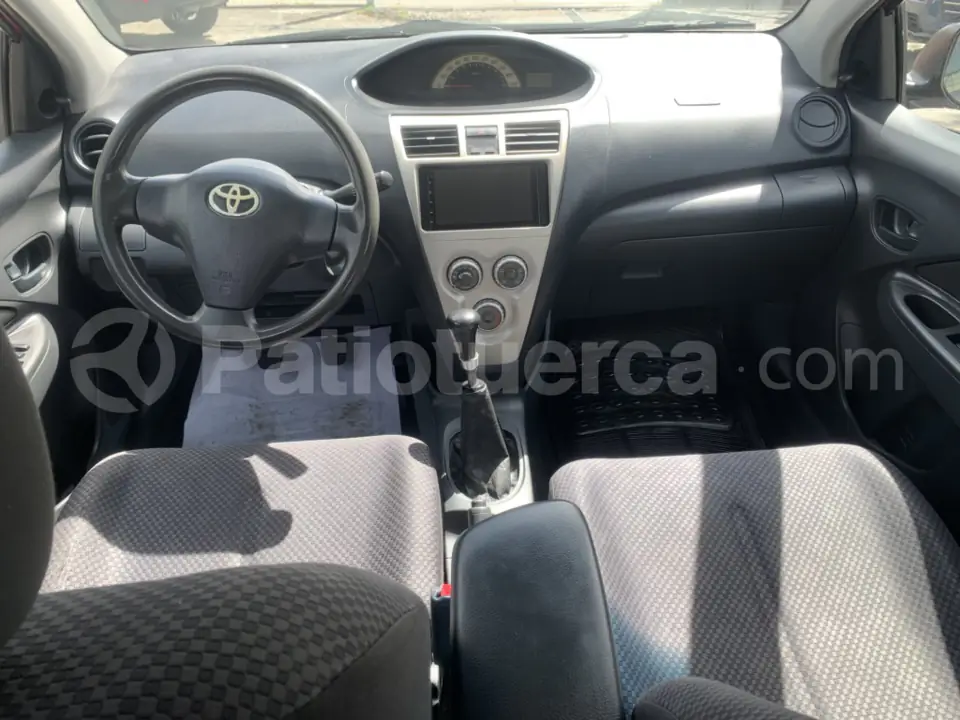 Foto 8 de Toyota Yaris