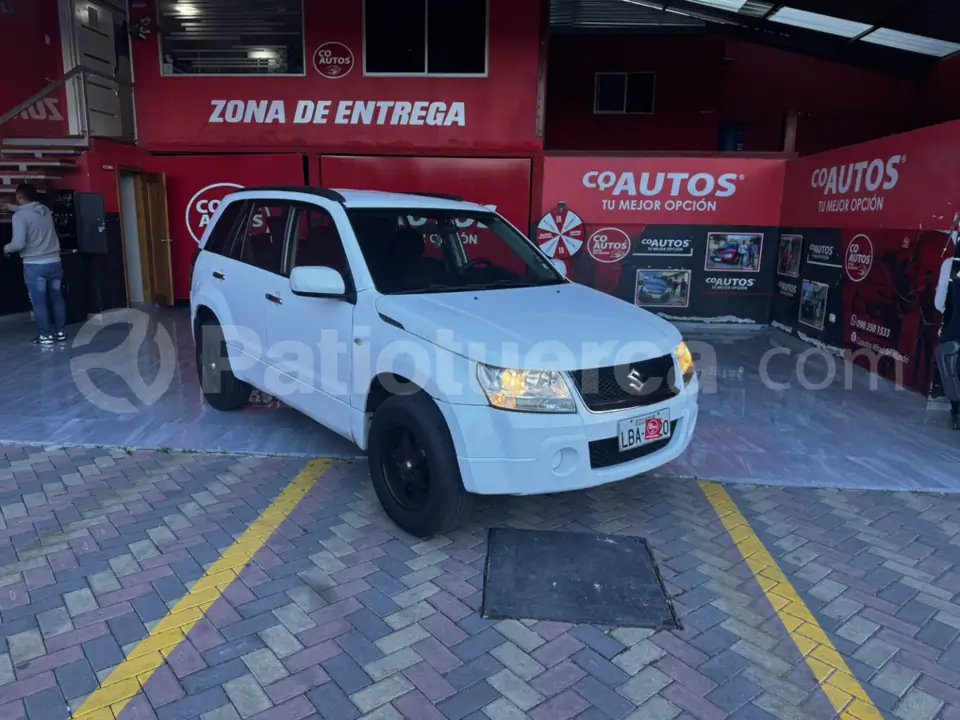 Foto 2 de Suzuki Grand Vitara SZ