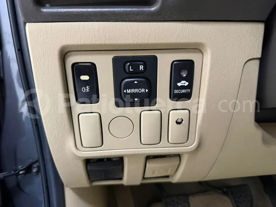 Foto 14 de Toyota AWT FORTUNER