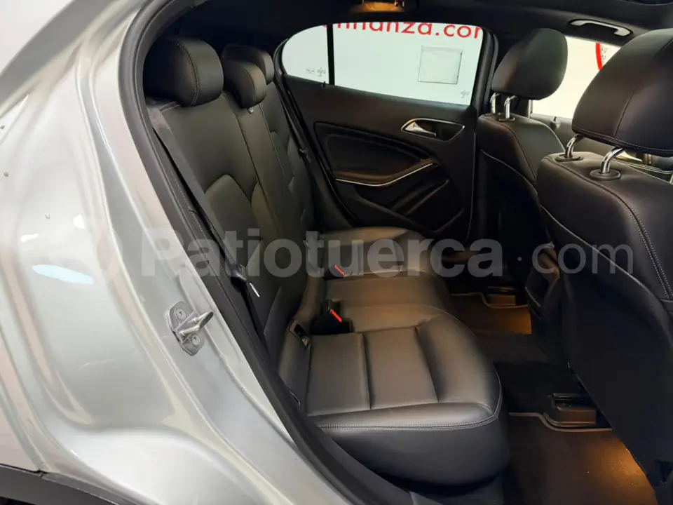 Foto 15 de Mercedes Benz GLA 180