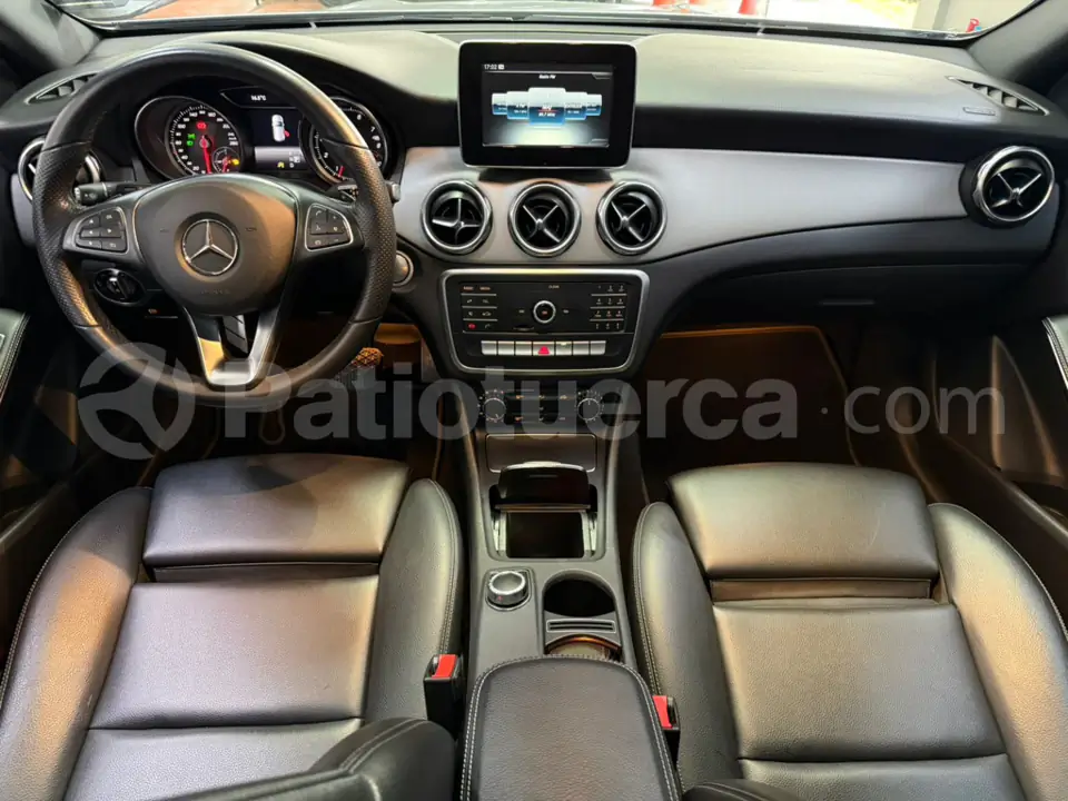 Foto 22 de Mercedes Benz GLA 180
