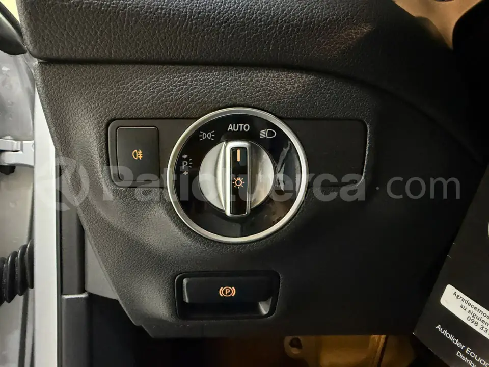 Foto 12 de Mercedes Benz GLA 180