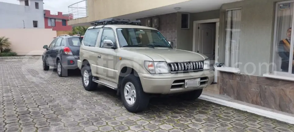 Foto 2 de Toyota Prado 3P